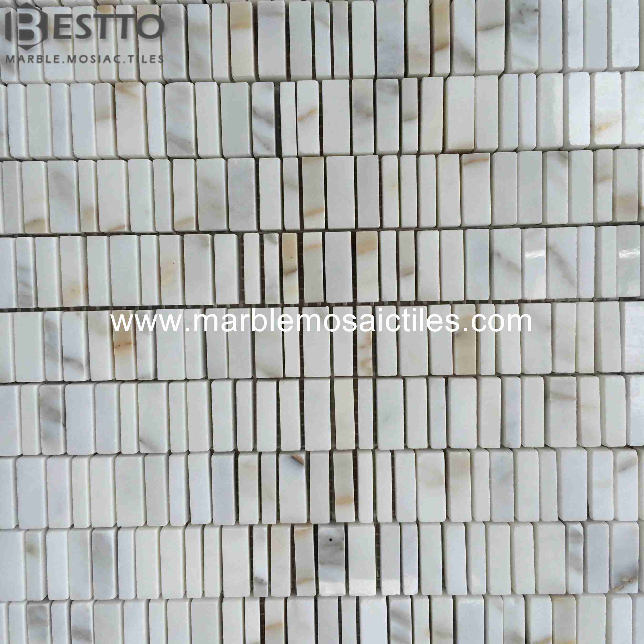 Calacatta Small vertical Mosaic