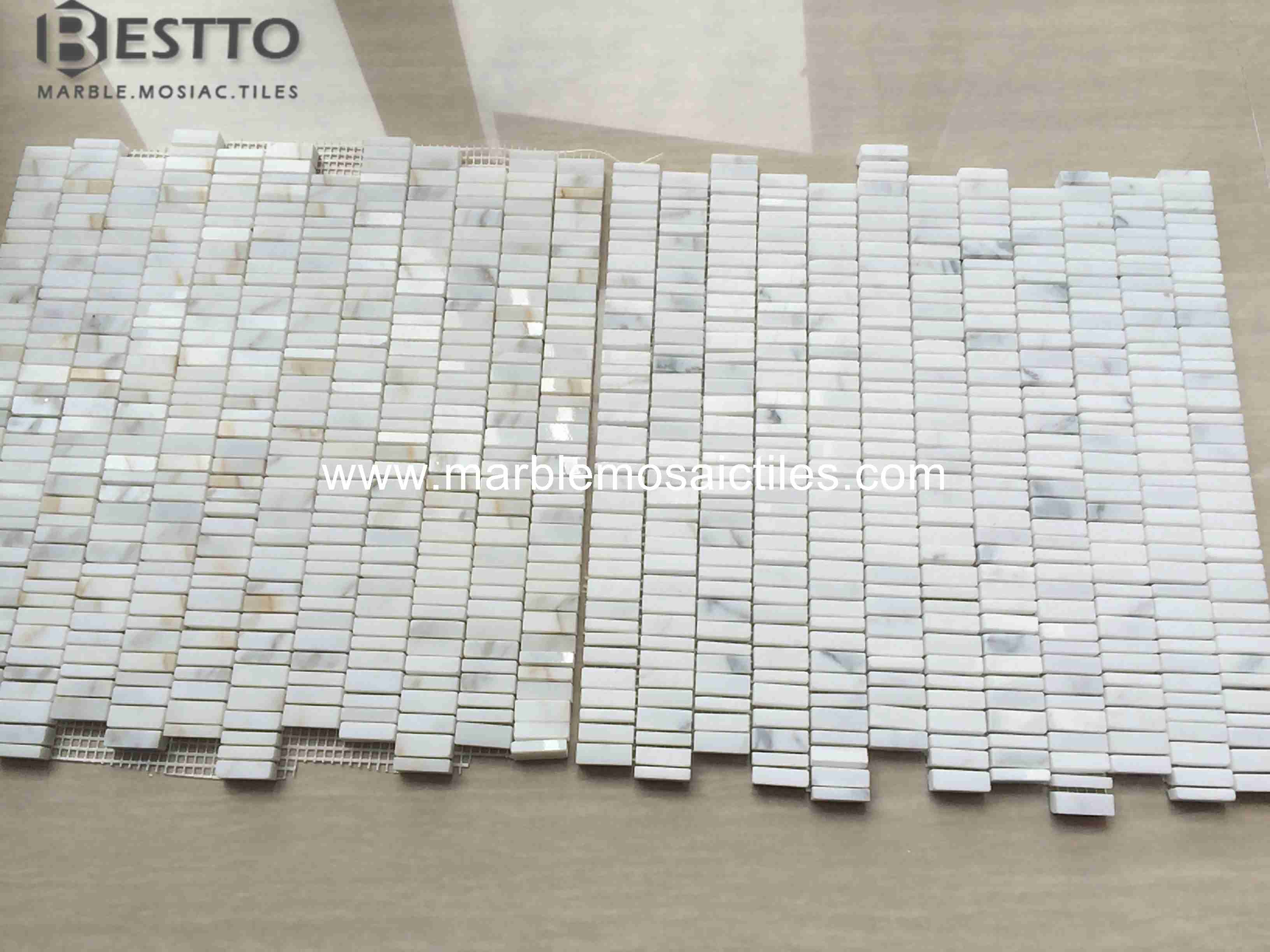 Calacatta Small vertical Mosaic